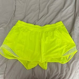 Lululemon hotty hot 4 inch shorts